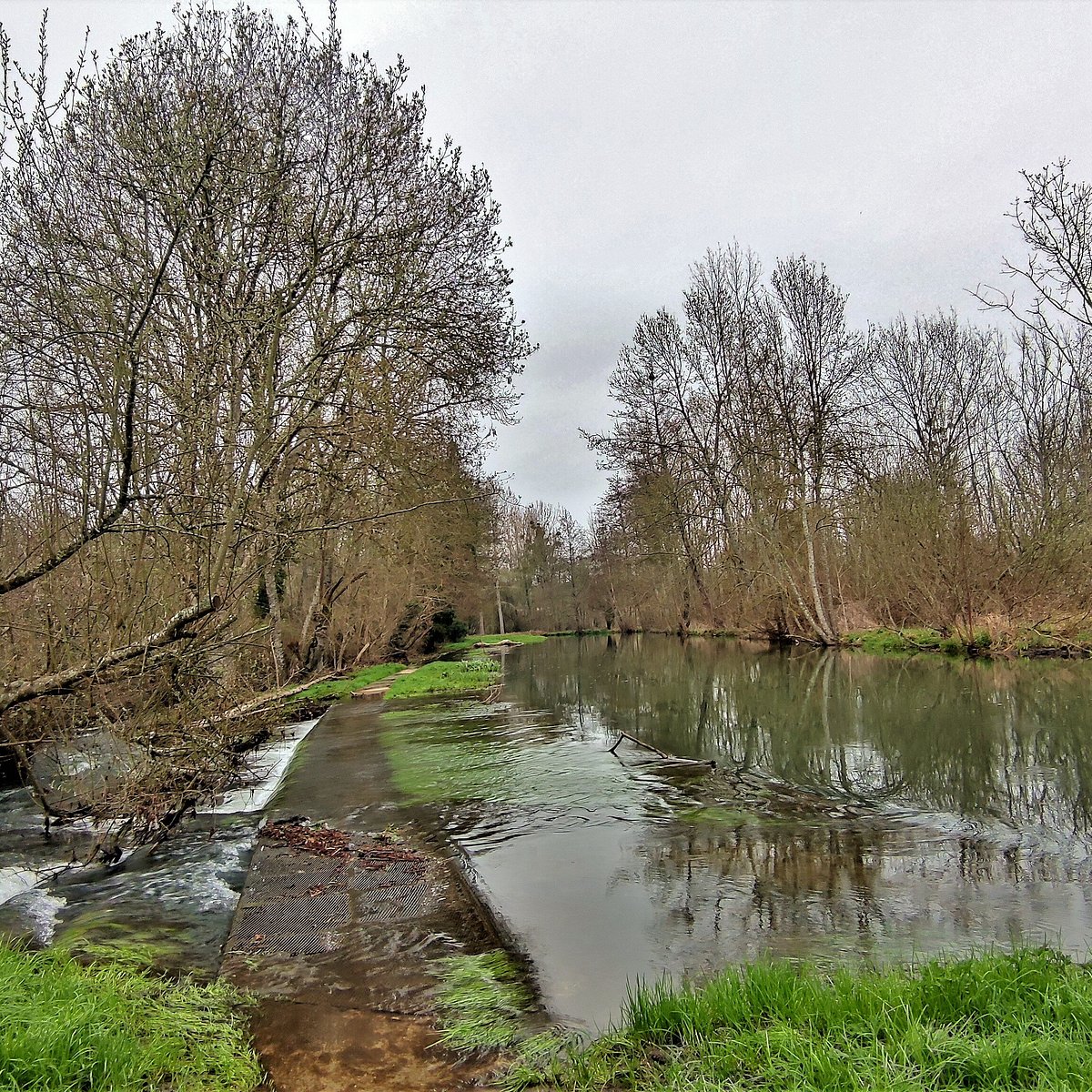 Point d'accès à l'Île de Candé